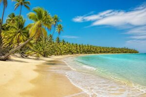 Découverte de la magnifique plage de Vai : un joyau naturel à explorer